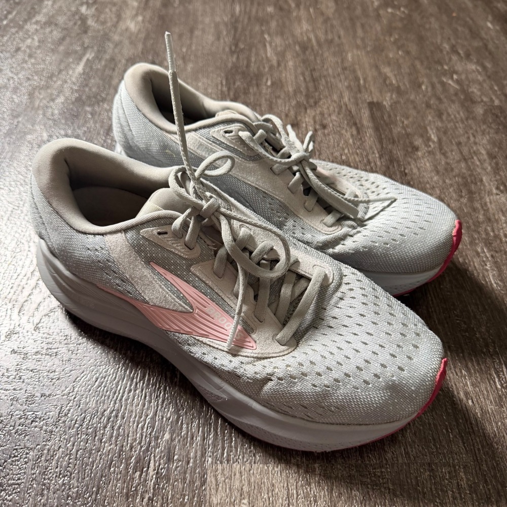 Brooks Adrenaline GTS Women Size 9 Grey Pink Running Shoes Support Sneaker